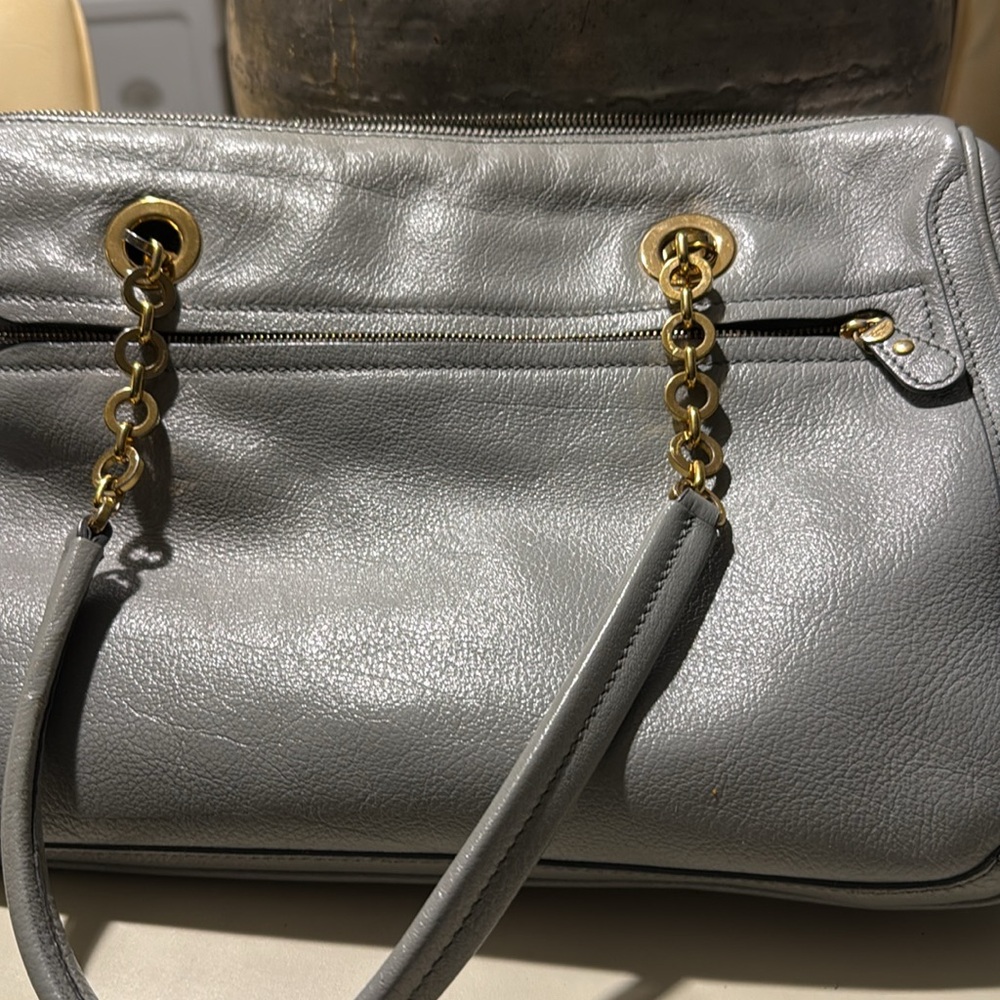 Salvatore Ferragamo women leath gray purse has rubbed spot as shown 16/9 inches - Picture 3 of 7